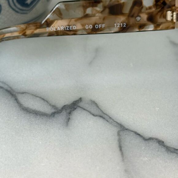 NWOT QUAY AUSTRALIA
X Saweetie Go Off 146mm Flat Top Polarized Shield Sunglasses - Picture 5 of 6